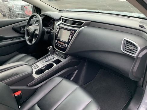Used 2024 Nissan Murano SV w/ SV Midnight Edition Package image 19