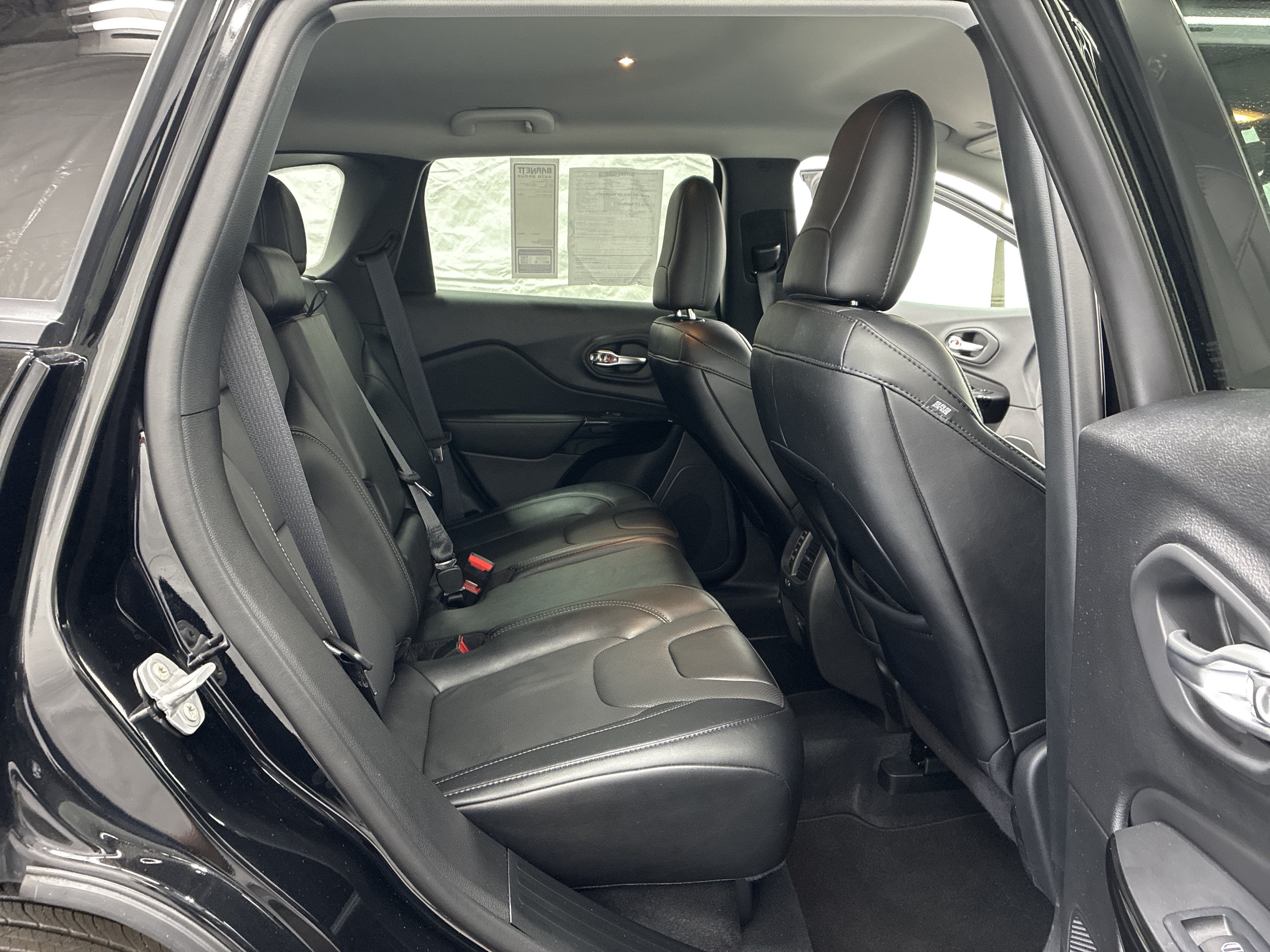 Certified 2023 Jeep Cherokee Altitude Lux AWD/4WD image 11