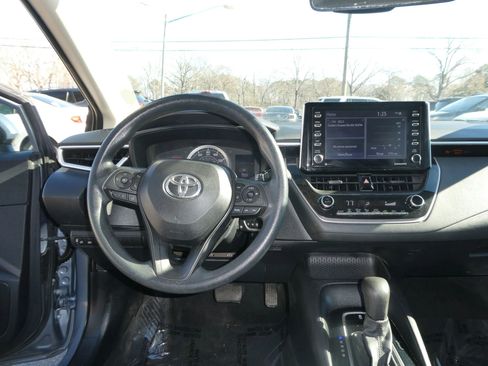 Used 2021 Toyota Corolla LE image 13