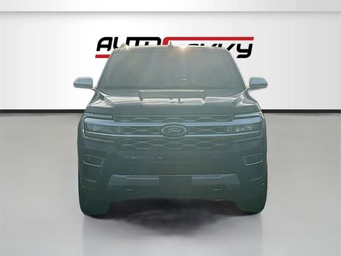 Used 2024 Ford Expedition Max Platinum image 2