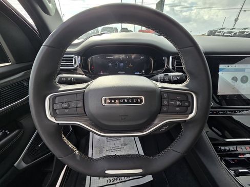Used 2023 Jeep Wagoneer L Series III w/ Premium Group I image 14