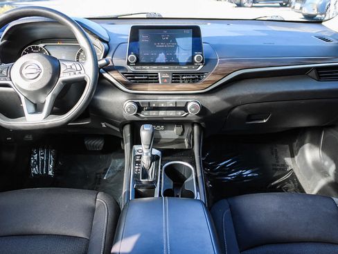 Used 2023 Nissan Altima 2.5 SV image 12