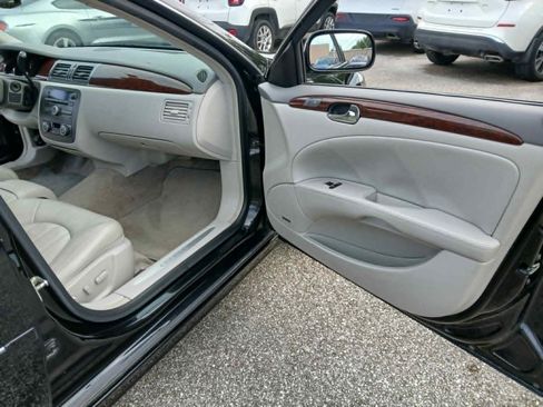 Used 2011 Buick Lucerne CXL FWD image 9