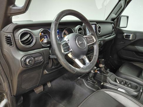 Certified 2019 Jeep Wrangler Unlimited Sahara image 31