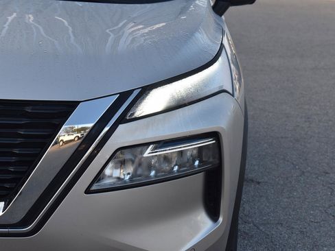 Used 2023 Nissan Rogue SL w/ SL Premium Package image 18