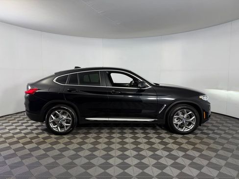 Used 2025 BMW X4 xDrive30i image 3