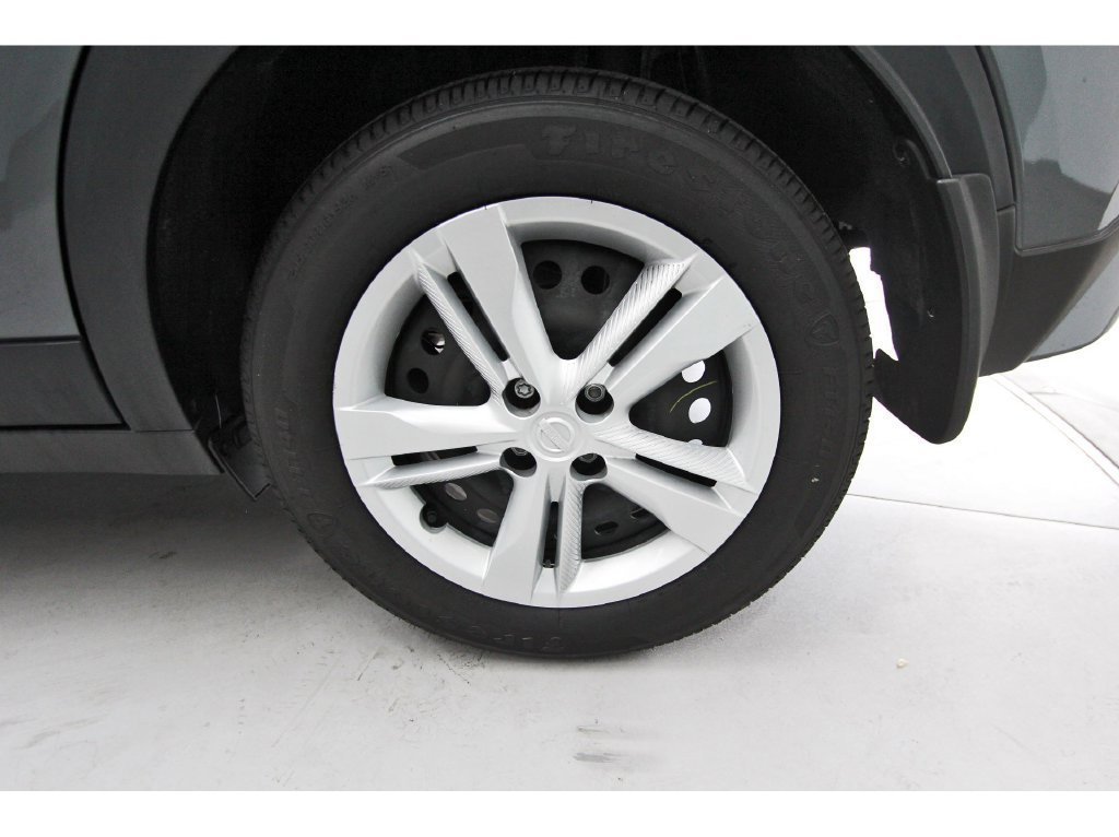 Certified 2025 Nissan Kicks Play S FWD image 27