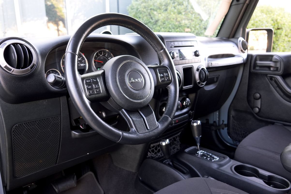 Used 2015 Jeep Wrangler Sport AWD/4WD image 5