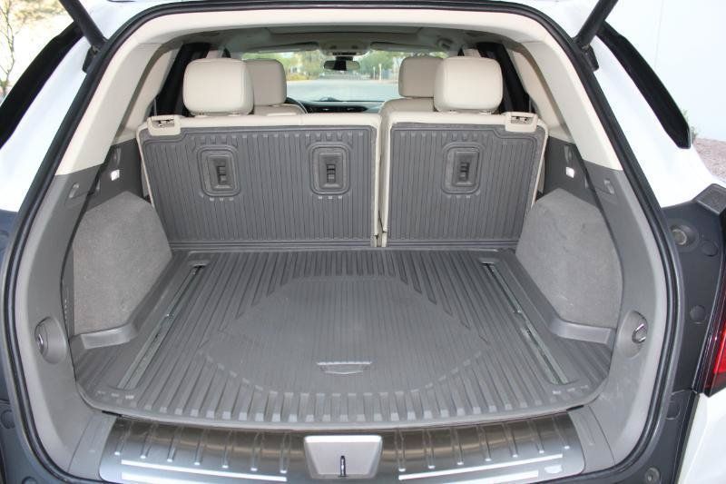 Used 2023 Cadillac XT5 Premium Luxury w/ LPO, Floor Liner Package AWD/4WD image 16
