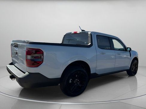 New 2026 Ford Maverick Lariat w/ Black Appearance Package image 32