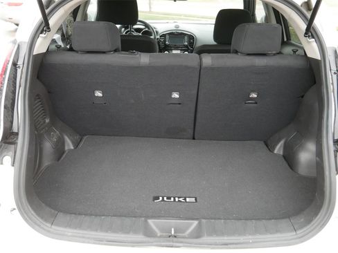 Used 2015 Nissan Juke SV w/ Technology Package image 12