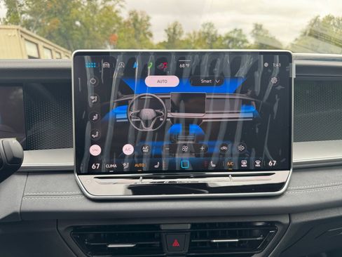 New 2025 Volkswagen Tiguan SE R-Line image 15