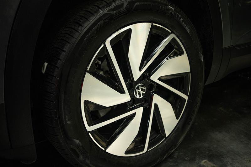 Used 2025 Volkswagen Atlas SE AWD/4WD image 3