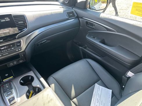 Used 2025 Honda Passport EX-L image 23
