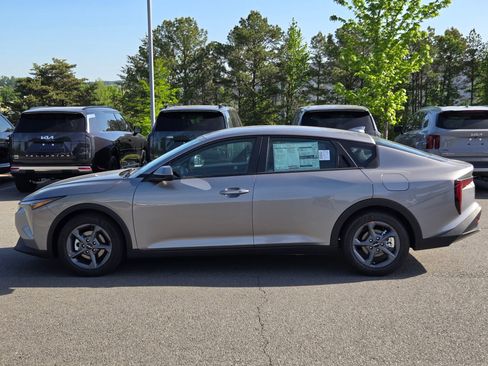 New 2026 Kia K4 LXS image 4