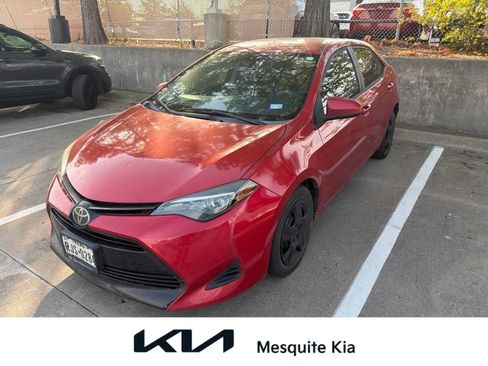 Used 2019 Toyota Corolla LE FWD image 1