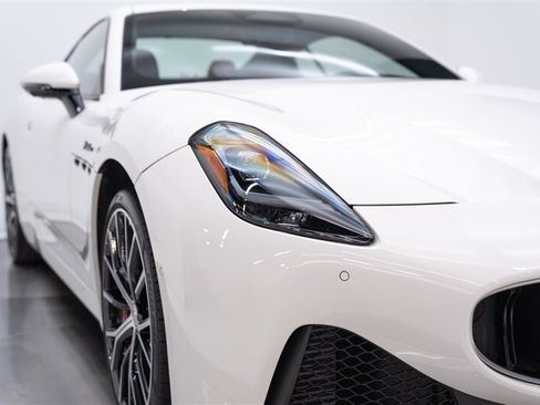 Used 2024 Maserati GranTurismo Modena AWD/4WD image 23