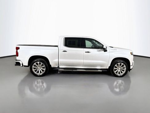 Used 2020 Chevrolet Silverado 1500 High Country w/ Technology Package AWD/4WD image 10