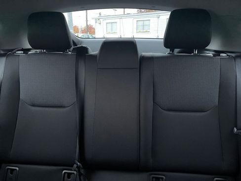 Used 2025 Toyota Prius LE image 38