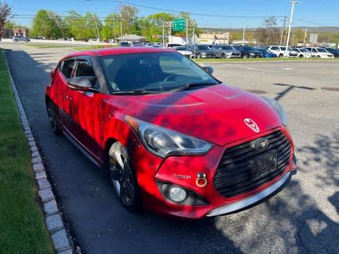 Used 2013 Hyundai Veloster Turbo FWD image 3