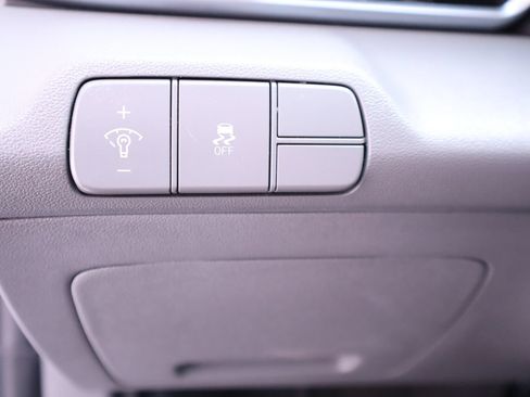 Used 2024 Hyundai Elantra SEL FWD image 33