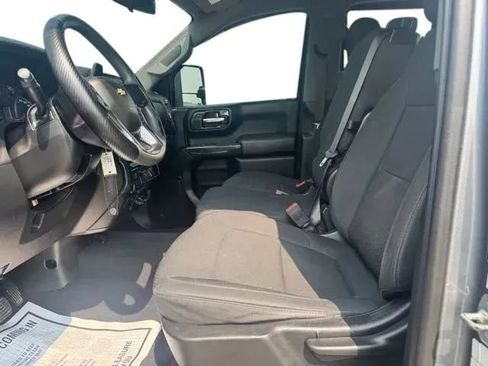 Used 2019 Chevrolet Silverado 1500 Custom w/ Custom Convenience Package AWD/4WD image 11