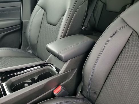 New 2026 Jeep Compass Latitude w/ Sun and Sound Group image 33