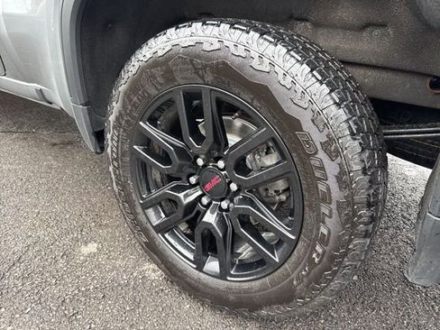 Used 2025 GMC Sierra 1500 Elevation AWD/4WD image 16