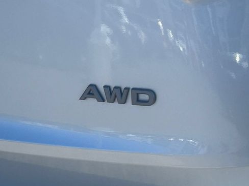 Used 2025 Nissan Rogue SV AWD/4WD image 6