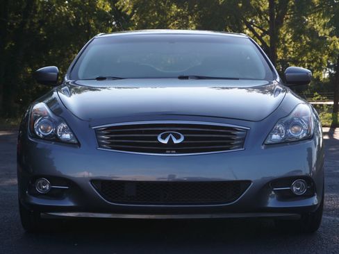 Used 2014 INFINITI Q60 Convertible w/ Premium Package RWD image 2