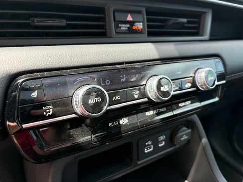 Certified 2024 Honda Pilot Touring image 21