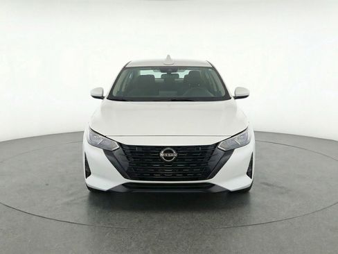 Used 2025 Nissan Sentra SV FWD image 2