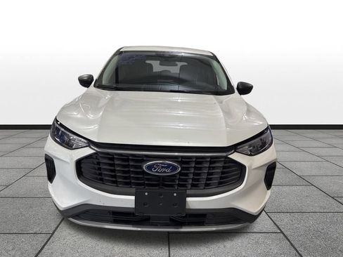 Used 2023 Ford Escape Active w/ Cold Weather Package image 2