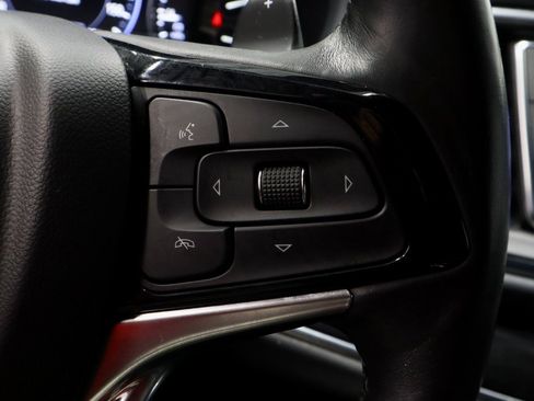 Used 2024 Buick Enclave Premium image 32