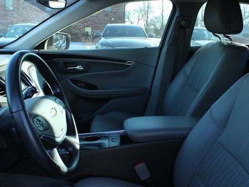 Used 2019 Chevrolet Impala LT image 11