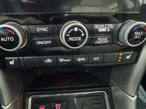 Used 2019 Subaru Ascent Limited w/ Popular Package #3 image 32