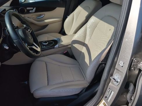 Used 2020 Mercedes-Benz C 300 Sedan image 9