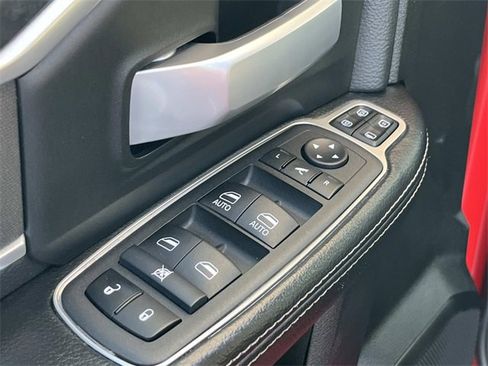 Used 2024 RAM 3500 Big Horn image 30