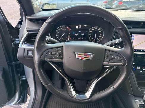 Used 2023 Cadillac XT6 Premium Luxury image 26