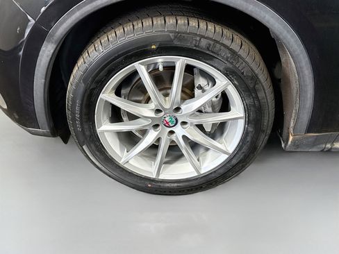 Used 2018 Alfa Romeo Stelvio Ti AWD/4WD image 38