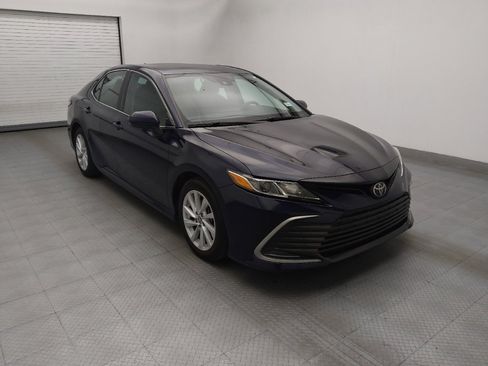 Used 2022 Toyota Camry LE image 13