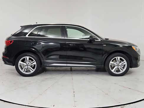 Used 2022 Audi Q3 2.0T Premium w/ Convenience Package image 7