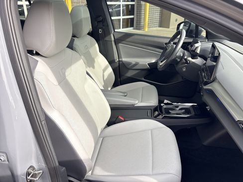 Used 2022 Volkswagen ID.4 Pro S image 33