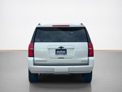 Used 2018 Chevrolet Suburban LT w/ Luxury Package image 7