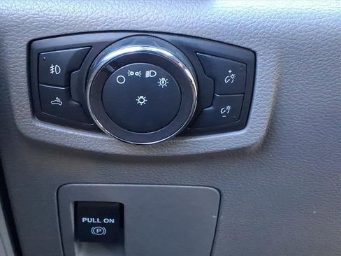 Used 2019 Ford F150 XLT image 12