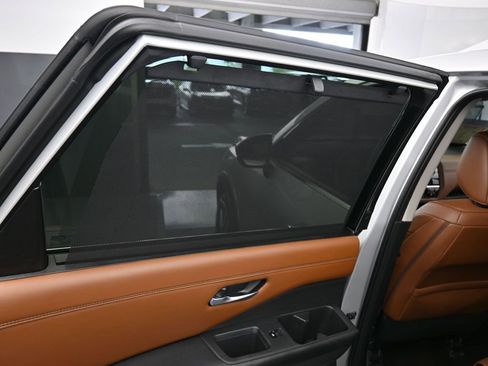 Used 2023 Nissan Pathfinder Platinum image 43