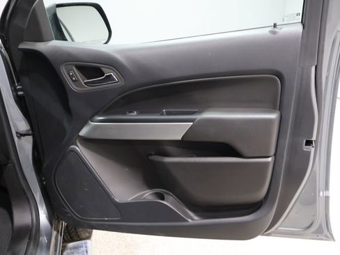 Used 2022 Chevrolet Colorado LT w/ Luxury Package image 24