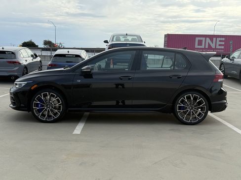 New 2026 Volkswagen Golf image 4