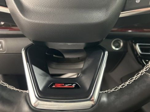 Used 2024 Chevrolet Traverse Z71 image 16