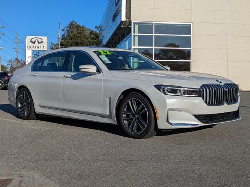 Used 2022 BMW 750i xDrive AWD/4WD image 2